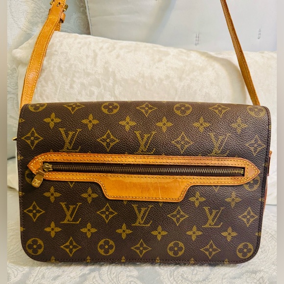 Louis Vuitton Handbags - Louis Vuitton St. Germaine Monogram Crossbody Bag